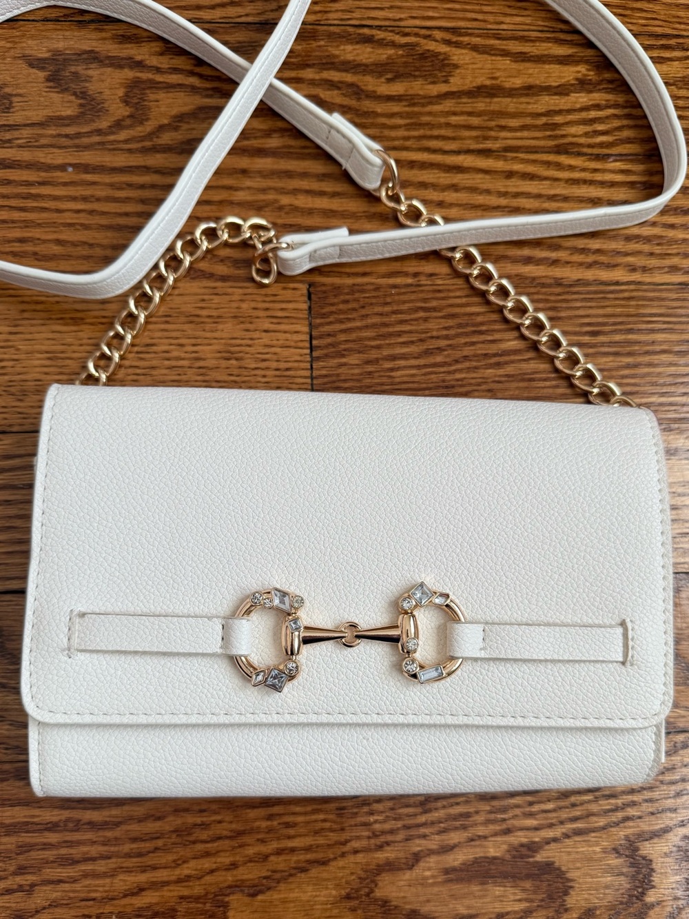 Anne Klein White Pebble Leather Crossbody Wallet Bag with Crystal Horsebit